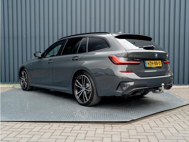 BMW 3-SERIE Touring M340i xDrive | Laser | 360 Camera | Trekhaak | Harman/Kardon | Head Up | Dodehoek sensoren | Prijs Rijklaar!!