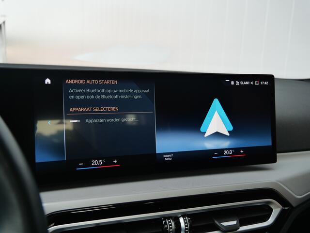 BMW 3-SERIE 320e 204 Pk Automaat Winterpakket / Leer / Schuifdak / Trekhaak / Apple Carplay