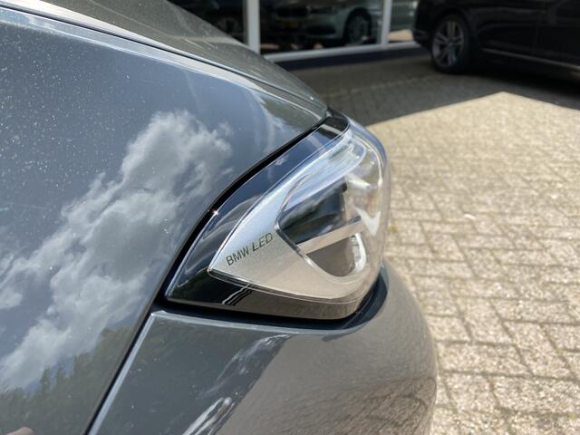 BMW 3-SERIE 320i Business Ed.