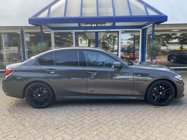 BMW 3-SERIE 320i Business Ed.