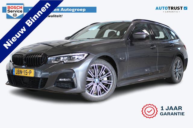 BMW 3-SERIE Touring 330e Business Edition Plus Adaptieve cruise control | Climate control | Stoel/stuur verwarming | Zomer + winterset | Elektrisch uitklapbare trekhaak | Parkeercamera |