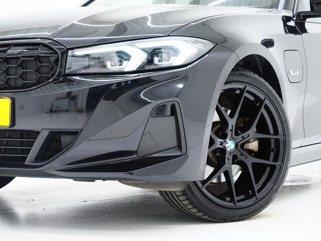 BMW 3-SERIE Touring 320e LCI Shadow Line | Widescreen | Carplay | Cruise | DAB | PDC | LED