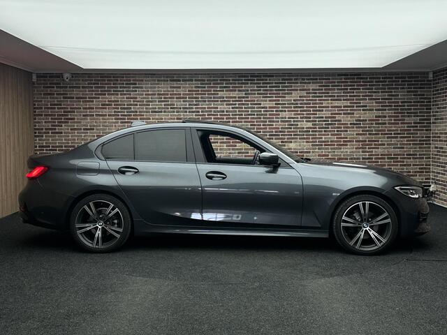 BMW 3-SERIE 320i High Executive Edition Open Dak Sfeer Led Camera NL Dealer BTW