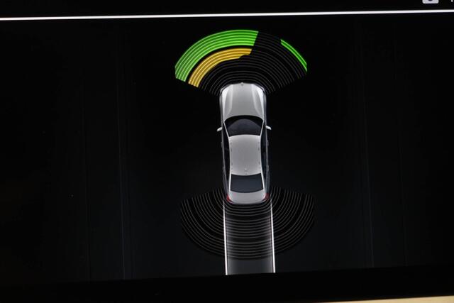 BMW 3-SERIE 330e M-Sport eDrive Edition | LEDER | DAB | APPLE | TREKHAAK | 19"