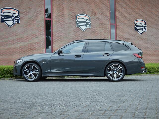 BMW 3-SERIE Touring 330e xDrive Touring | Individual