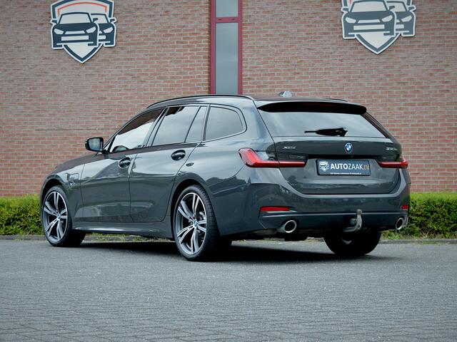 BMW 3-SERIE Touring 330e xDrive Touring | Individual