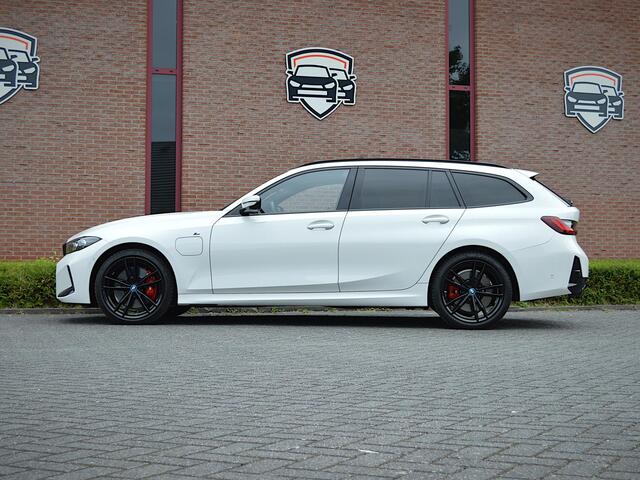 BMW 3-SERIE Touring 330e Touring M Sport Pro Innovation