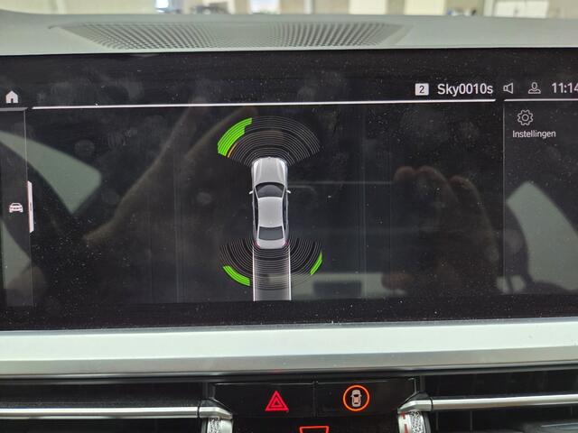 BMW 3-SERIE 330e eDrive Edition | Navi | Carplay | Leer | Cruise | PDC V+A | *