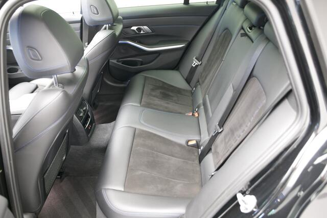 BMW 3-SERIE Touring 320e Business Edition Plus |Pano|M-Pakket|Laser|Stuurverwarm.|