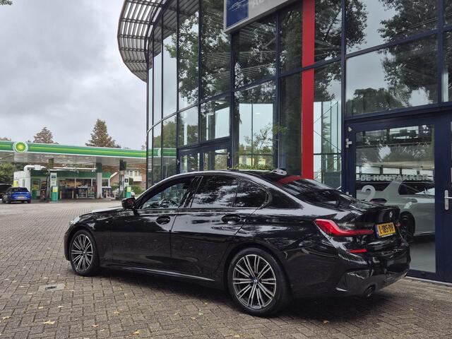BMW 3-SERIE 318i High Executive | M Sport Pack | PDC+Camera | Climate | Pano Dak | Leder |