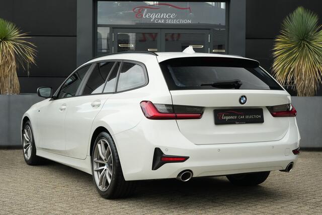 BMW 3-SERIE Touring 318i M Sportline Executive 157pk Navigatie/Stoelverwarming/PDC