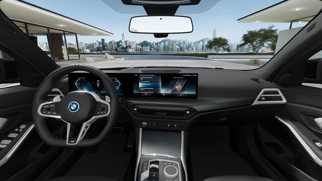 BMW 3-SERIE Touring 330e M Sport Automaat / Panoramadak / Trekhaak / Sportstoelen / Active Cruise Control / Adaptieve LED / Parking Assistant Plus / Comfort Access