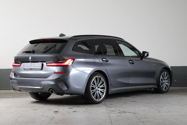 BMW 3-SERIE Touring 318d Touring M-Sport Laser - Leder - M-Sport