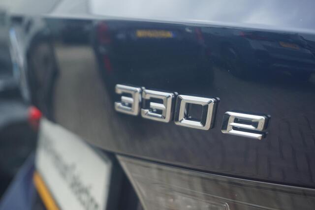 BMW 3-SERIE Touring 330e | M Sportpakket Pro | Comfort Pack | M Performance velgen | Comfort Access |