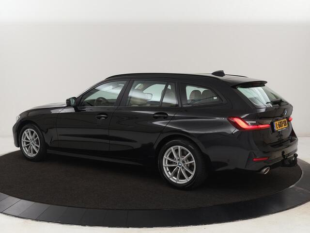 BMW 3-SERIE Touring 320e Business Edition Plus | Trekhaak | Automaat | Carplay | Camera | Adaptive Cruise | Navigatie | PHEV | Leder | Stoelverwarming | Climate controle | LMV 17 Inch