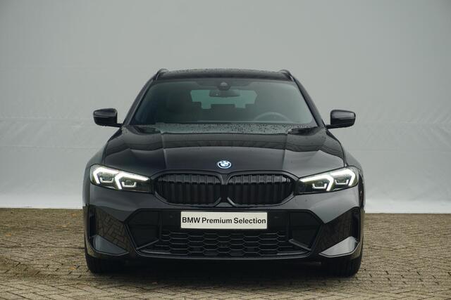 BMW 3-SERIE Touring 330e M Sportpakket 19'' / Comfort Access / Trekhaak / HiFi System