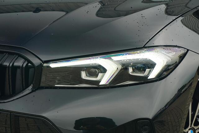 BMW 3-SERIE Touring 330e M Sportpakket 19'' / Comfort Access / Trekhaak / HiFi System
