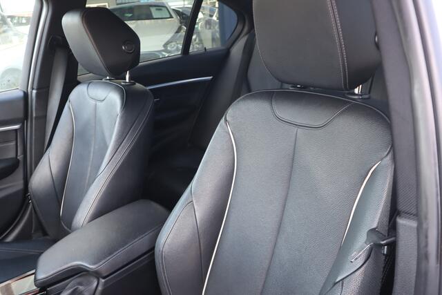 BMW 3-SERIE 320d EDE Centennial High Executive | Automaat | Stoelverwarming | Cruise