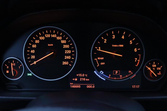 BMW 3-SERIE 318i Executive | Climate control | LED koplampen | Cruise control | Parkeersensoren | Navigatie