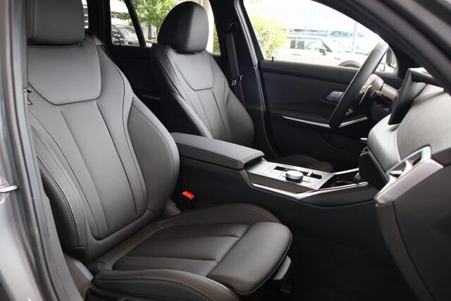 BMW 3-SERIE Touring 330e | M Sportpakket | Innovation Pack | Comfort Pack