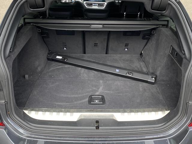 BMW 3-SERIE Touring 330e High Executive M SPORT VAN: 36.900,- VOOR: 34.330,- UW HERFSTVOORDEEL: 1.670,- EURO | DEALER ONDERHOUDEN | LASER LED | HRAMAN KARDON | PANORAMADAK