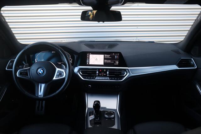 BMW 3-SERIE Touring M-Sport Hifi / Stoelverwarming / 18inch / Sportstoelen /