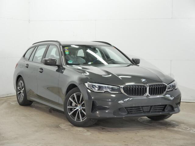 BMW 3-SERIE 330e Touring | Harman Kardon | Head-Up | Active Cruise Controle | Laser | Stoelverwarming | Individual Metallic