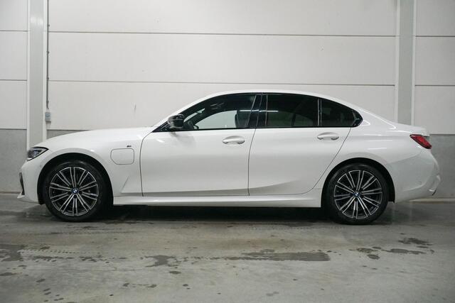 BMW 3-SERIE 330e M-Sport | Harman Kardon | Head Up | Laser