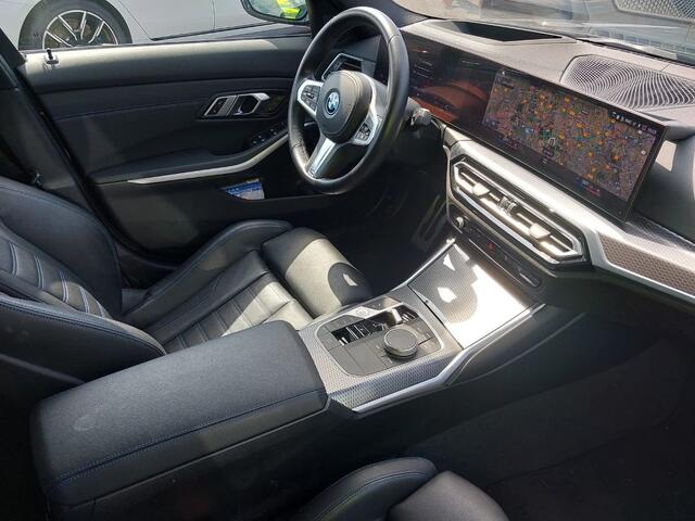 BMW 3-SERIE 330e xDrive M-Sport Pro Pano M-zetels ACC HUD 19inch El-klep