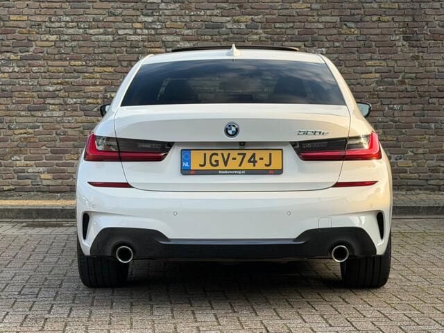 BMW 3-SERIE 320E M-Sport Panodak 19 Inch Keyless
