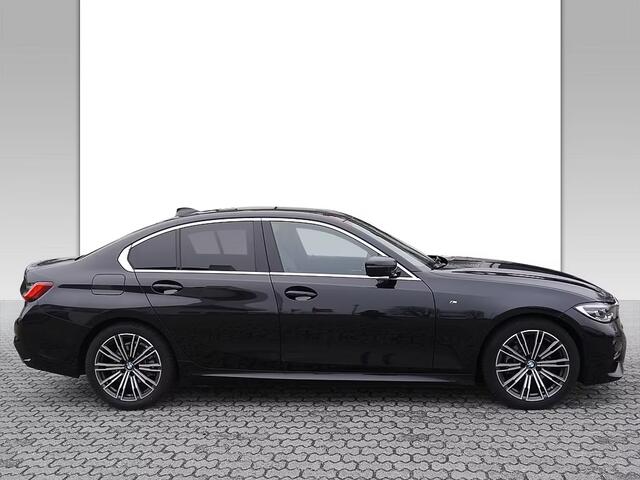 BMW 3-SERIE 320iA M-SPORT ** LED, LC Prof, NAVI+, LEDER, MEMORY-, SPIEGEL-, 18-inch LMV ** UNFALLFREI ** ** INFORMEER OOK NAAR ONZE AANTREKKELIJKE FINANCIAL-LEASE TARIEVEN **