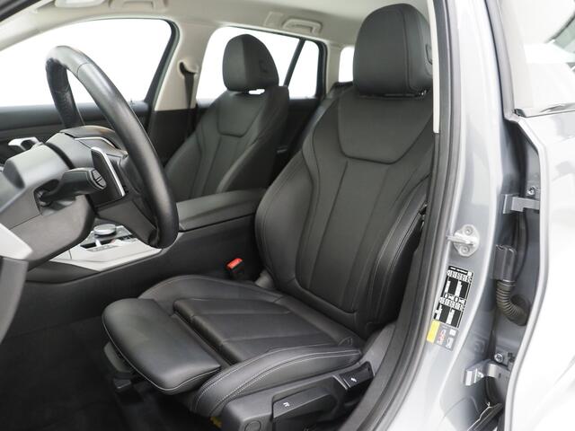 BMW 3-SERIE Touring 320e LCI Shadow Line | Keyless | Camera | BLIS | Widescreen | Carplay | Cruise | DAB | LED