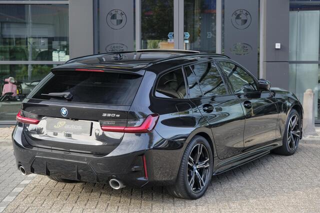 BMW 3-SERIE Touring 330e 292pk M-sport Panoramadak M3 seats *BTW* Head-up Laser lampen Adaptive cruise Camera