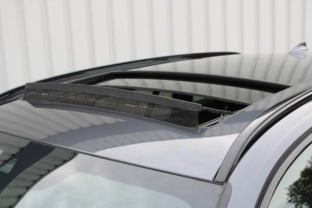 BMW 3-SERIE Touring 330i xDrive M-sport Business Edition Plus | Incl. 12 maanden garantie | Cruise control | Climate control | Apple carplay/Android auto | Schuif/kantel dak | Uitklapbare trekhaak | Stoel/stuurverwarming |