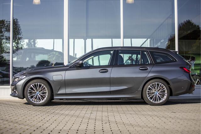 BMW 3-SERIE Touring 320e Business Edition Plus | Leder | Camera