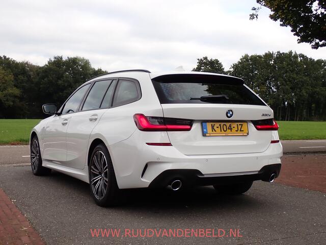 BMW 3-SERIE Touring 330e M-PAKKET SHADOWLINE SPORTLEER/SFEERVERLICHTING