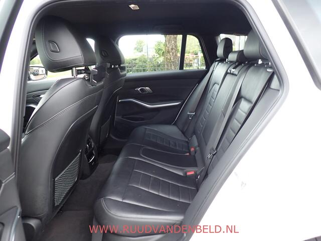 BMW 3-SERIE Touring 330e M-PAKKET SHADOWLINE SPORTLEER/SFEERVERLICHTING