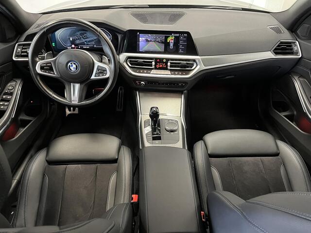 BMW 3-SERIE 320e M-sport | LASER LIGHT | CARPLAY | CAMERA | LEER/ALCANTARA |