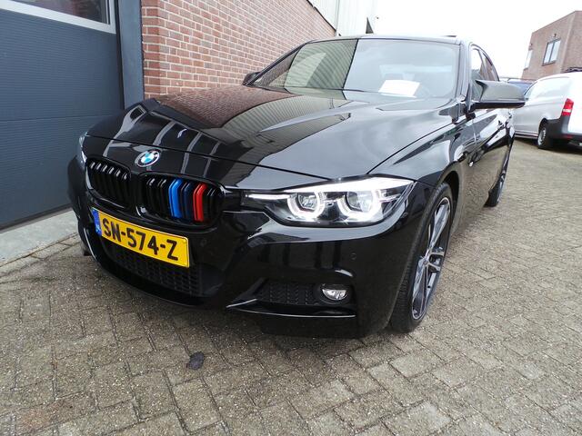 BMW 3-SERIE 318i Exe Aut. M-Pakket Schuif-/kanteldak NAP Gr-Navi,Leer,19"Lmv,Stoelverw,Enz Enz