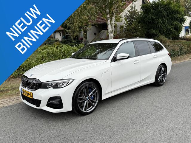 BMW 3-SERIE Touring 330e M-Sport 292PK TrekhaakoLeder