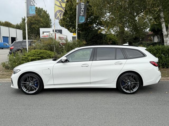 BMW 3-SERIE Touring 330e M-Sport 292PK TrekhaakoLeder