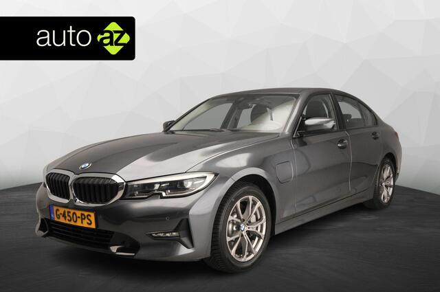 BMW 3-SERIE Sedan 330e Sportline / Leder / Sportstoelen / Park assist / LED / HIFI / Camera / Alu wielen 17 inch