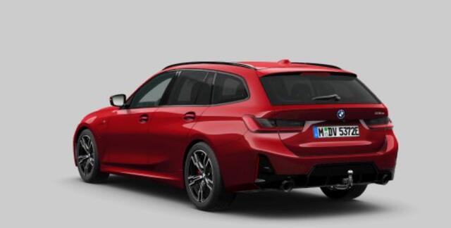 BMW 3-SERIE Touring 330e M Sport Pro - Trekhaak - Panoramadak - Elektrisch verstelbare/verwarmde stoelen - Driving Assistant Professional - Harman Kardon - Getinte Ruiten - Comfort Access - Stuurwielrand verwarmd -