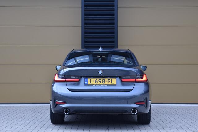 BMW 3-SERIE 318i Executive Edition * Sportstoelen * Hifi * Sfeerverlichting * Sportline uitvoering *