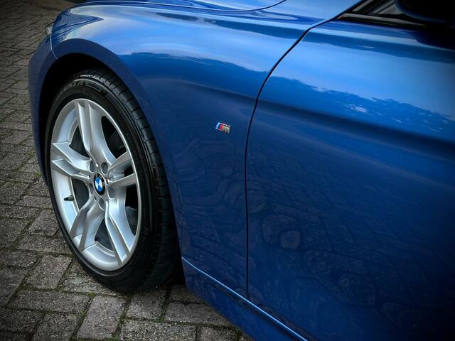 BMW 3-SERIE 320i M-SPORT PANO|VIRTUAL|SPORTLEER|HiFi