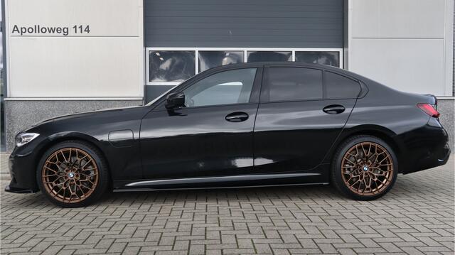 BMW 3-SERIE M-Sport 19inch / SOH91% / Glazen dak / HiFi / 50 Jahre / Camera / M Performance