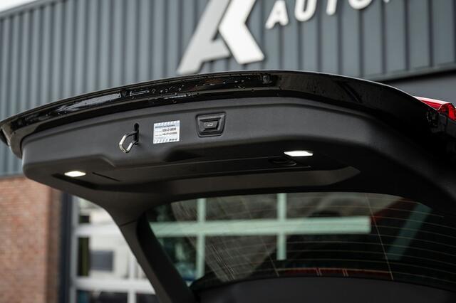 BMW 3-SERIE 330e xDrive M Sport LCI | Facelift | Shadow | Trekhaak | Widescreen | Hifi | Camera | 19' inch |