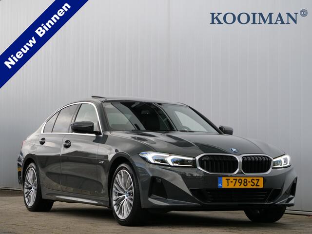 BMW 3-SERIE 320e 204 Pk Automaat Leer / Navi / Schuifdak / Camera / Head-up