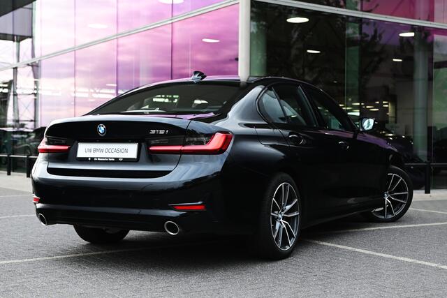 BMW 3-SERIE 318i Executive Sport Line Automaat / Sportstoelen / LED / Live Cockpit Professional / Stoelverwarming / Cruise Control