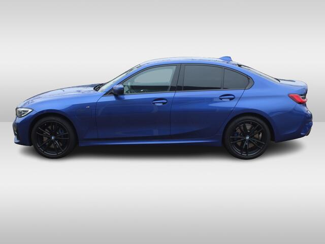 BMW 3-SERIE 320e Business Ed. M Sport / Camera / Leder / Harman Kardon / 19'' / CarPlay / DAB / Cruise Control